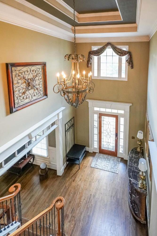 Deluxe Family Room interior